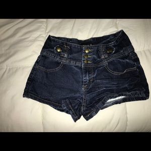 Mid-rise Shorts!